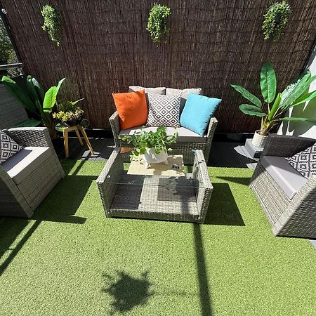 The Duplex Margate With Deck & Living Space Air Conditioning المظهر الخارجي الصورة